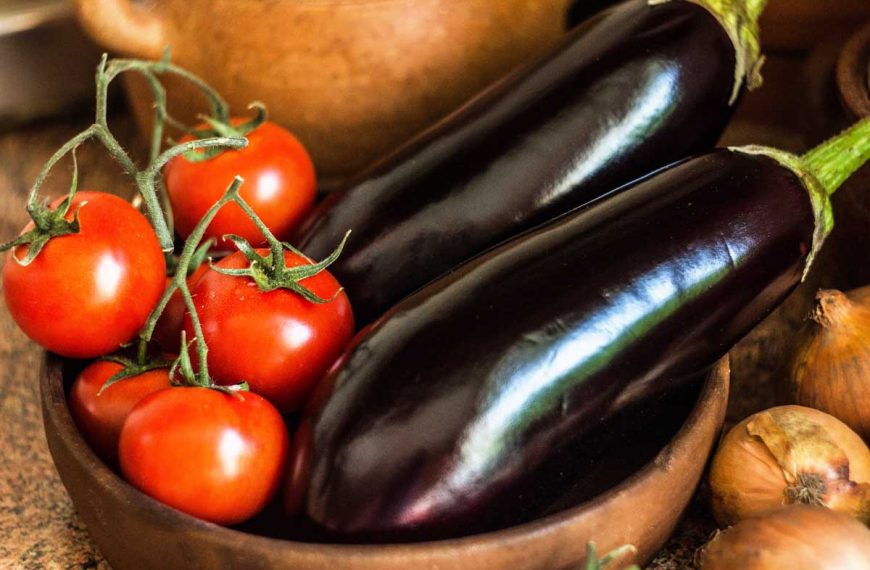 8 Best Eggplant Companion Plants for Your Garden
