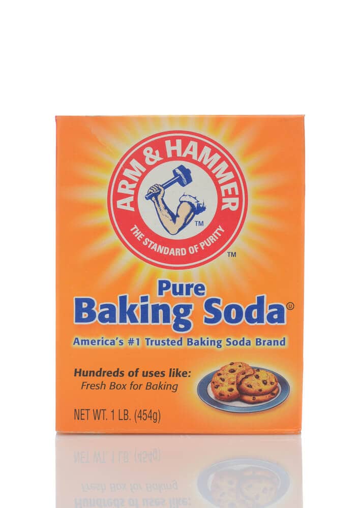 A picture of Arm & Hammer baking soda in it's retail package. 